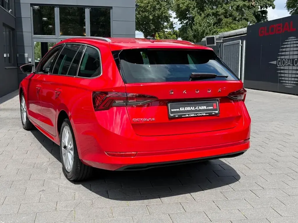 Gebraucht Skoda Octavia Style 150 PS (110 kW) 2023 Rot Kombi