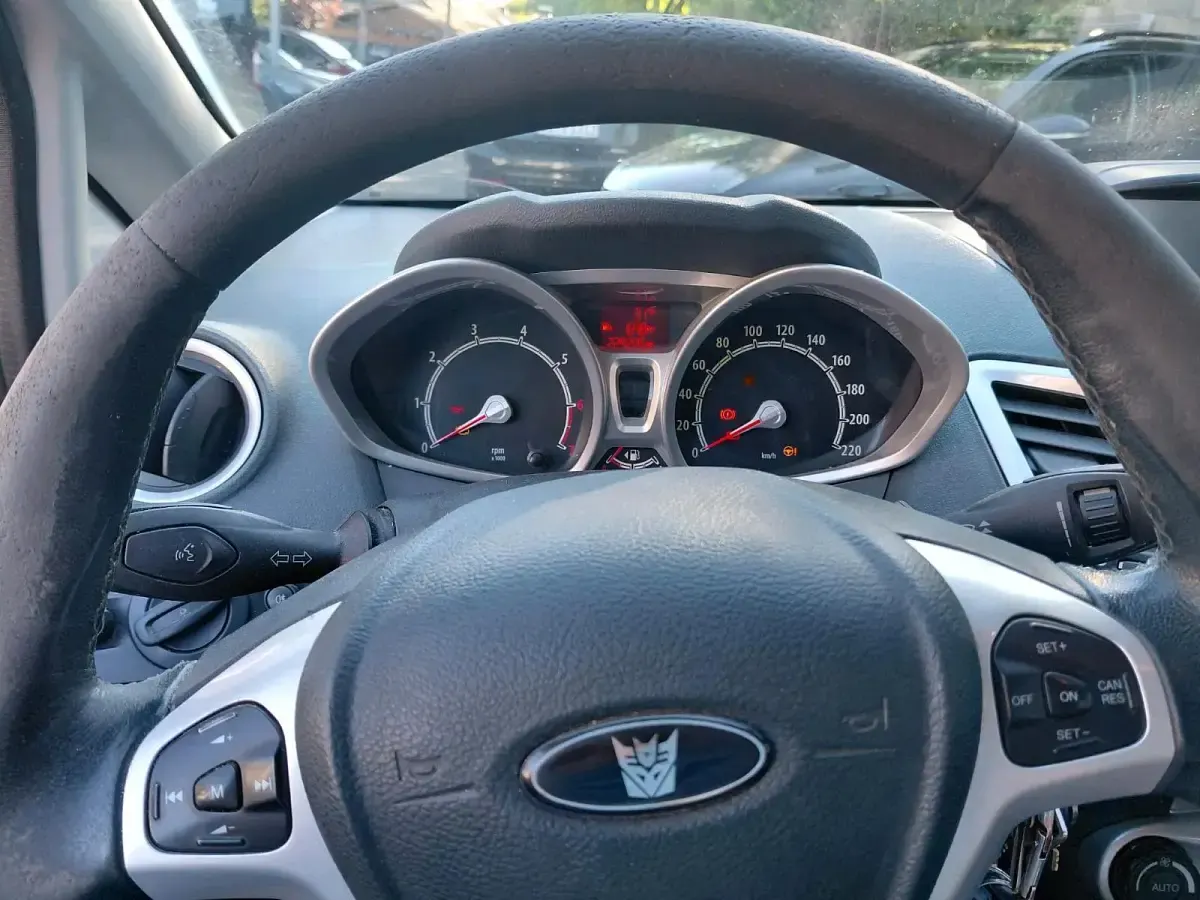 Gebraucht Ford Fiesta 71 PS (52 kW) 2009 Blau Limousine
