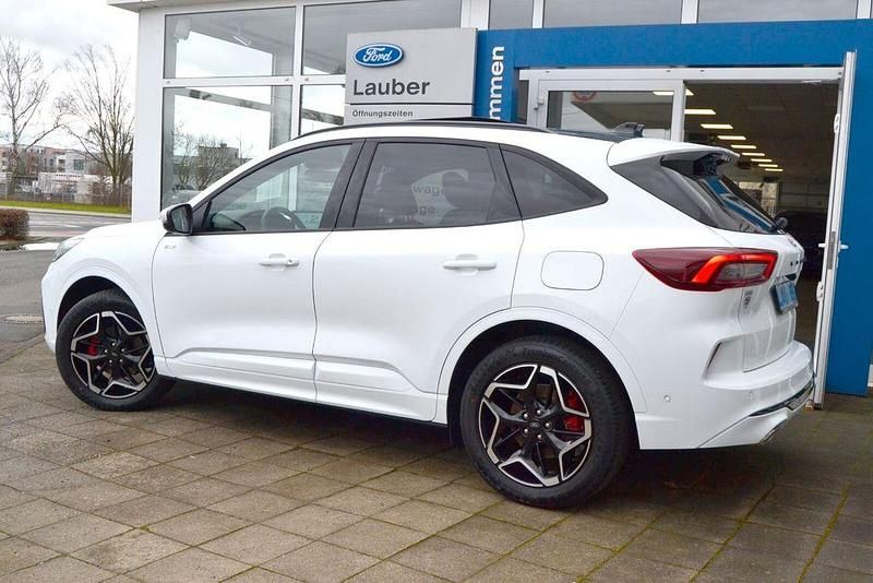 Neu Ford Kuga ST-Line X 184 PS (135 kW) 2025 Frostweiss SUV