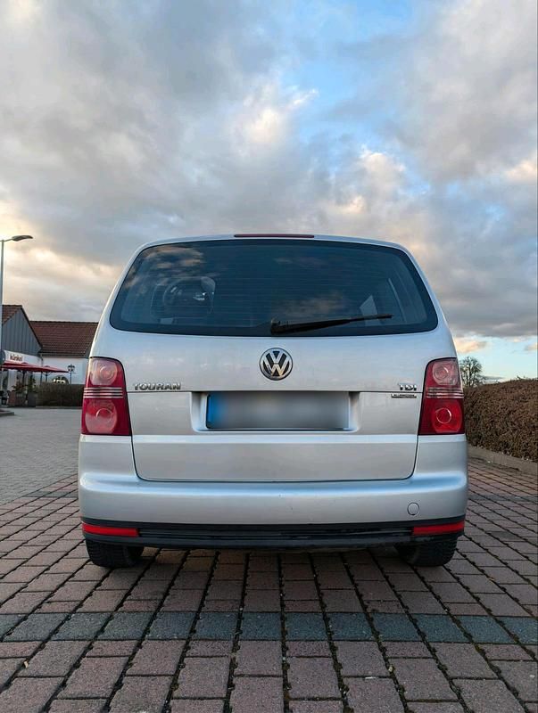 Gebraucht VW Touran 105 PS (77 kW) 2010 Silber Van / Kleinbus
