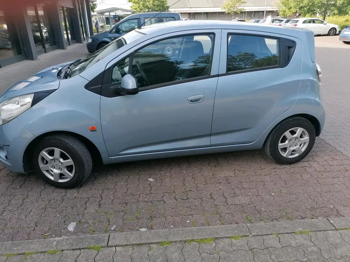 Gebraucht Chevrolet Spark 60 PS (44 kW) 2010 Grün Kleinwagen