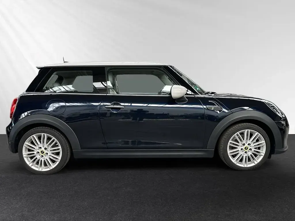 Gebraucht Mini Cooper SE 135 kW (184 PS) 2021 Enigmatic black metallic Kleinwagen