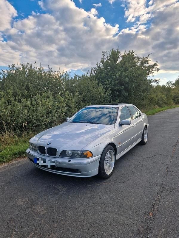 Silber Gebraucht 2001 BMW 525 M Sport Limousine | 4.000 € (Superpreis) - Bild 1/4