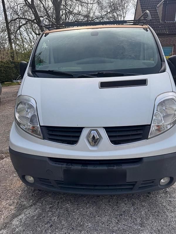 Gebraucht Renault Trafic 110 PS (80 kW) 2013 Weiß Van / Kleinbus