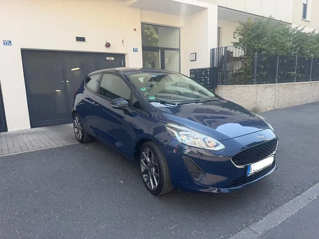 Gebraucht Ford Fiesta Trend 71 PS (52 kW) 2017 Blau Kleinwagen