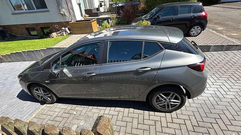 Gebraucht Opel Astra Edition 105 PS (77 kW) 2017 Limousine