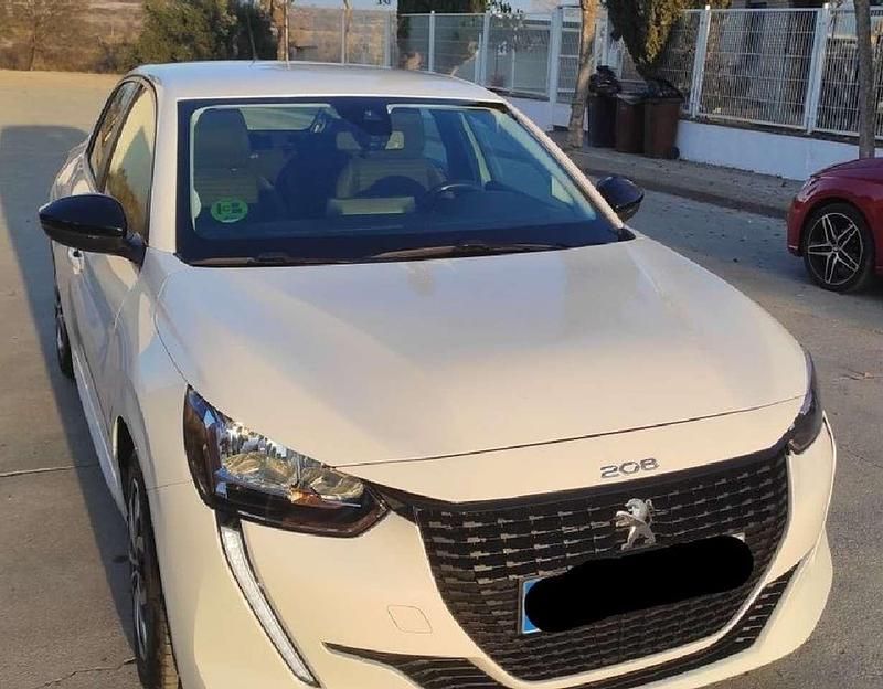 Gebraucht Peugeot 208 Active 102 PS (75 kW) 2022 Weiß Kleinwagen