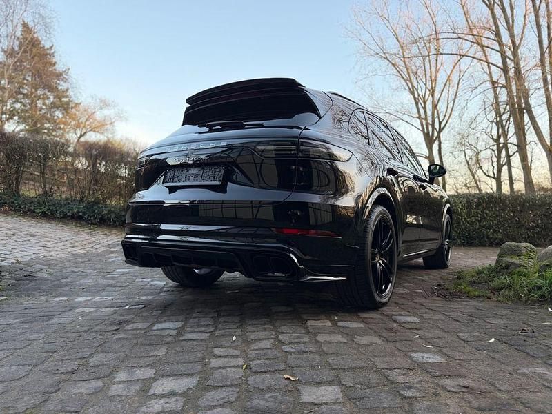 Gebraucht Porsche Cayenne Turbo 549 PS (403 kW) 2018 Schwarz SUV