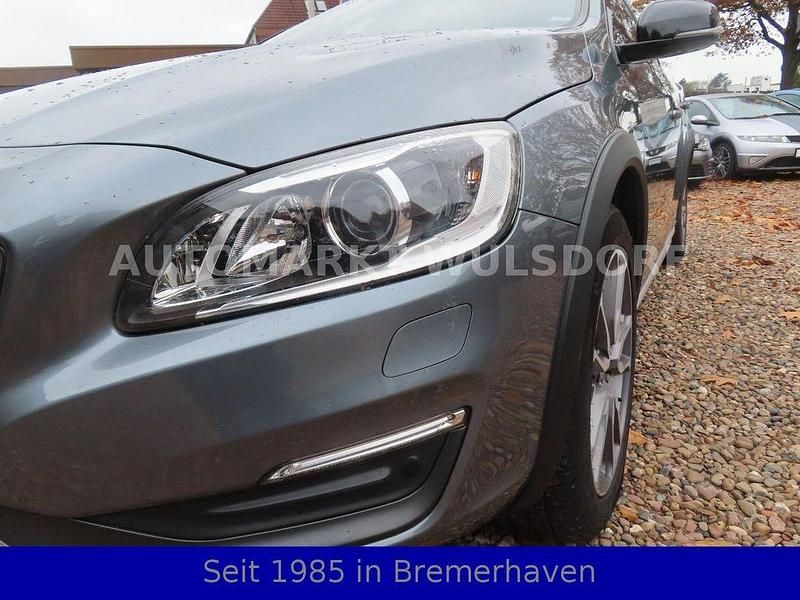 Gebraucht Volvo V60 190 PS (139 kW) 2016 Grau Kombi