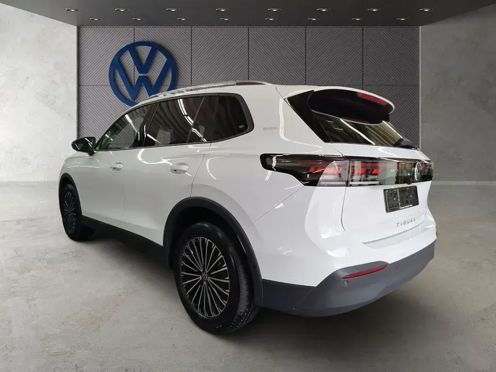 Neu VW Tiguan S 150 PS (110 kW) 2026 Weiß SUV