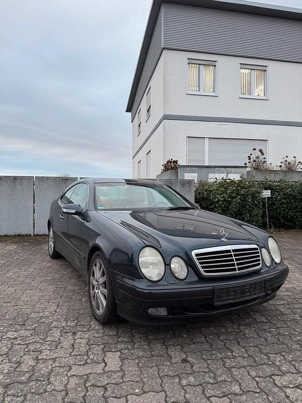 Gebraucht Mercedes CLK220 163 PS (119 kW) 2001 Blau Coupé