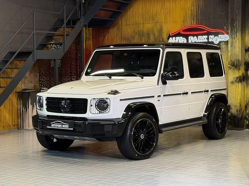 Weiß Gebraucht 2021 Mercedes G500 AMG line SUV | 119.900 € - Bild 1/4