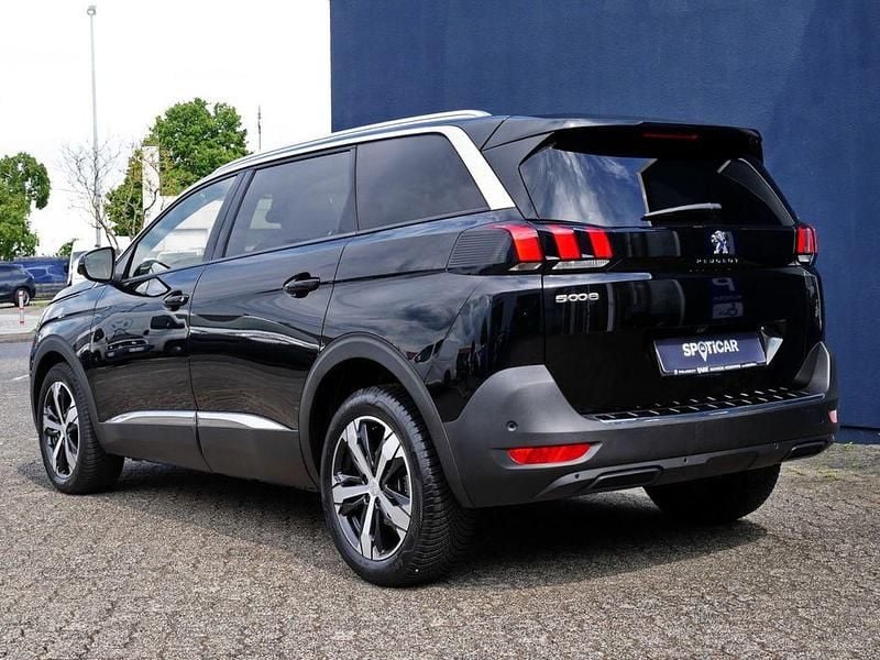 Gebraucht Peugeot 5008 Allure 131 PS (96 kW) 2023 Schwarz Van / Kleinbus