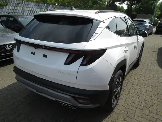 Neu Hyundai Tucson Trend 160 PS (117 kW) 2025 Weiss SUV