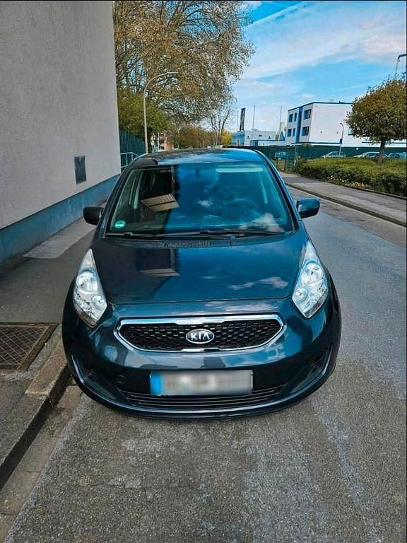 Usata Kia Venga 90 CV (66 kW) 2011 Grigio Utilitaria