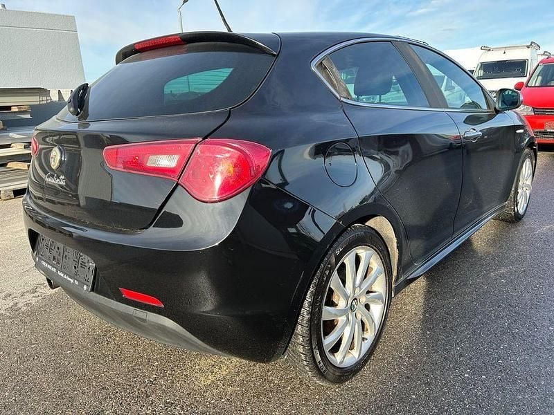 Gebraucht Alfa Romeo Giulietta Turismo 120 PS (88 kW) 2010 Schwarz Kleinwagen