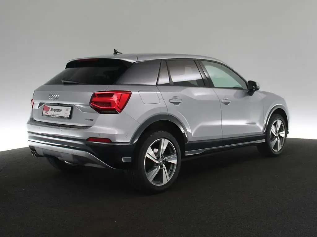 Używany Audi Q2 Design 190 KM (139 kW) 2019 Srebrny SUV