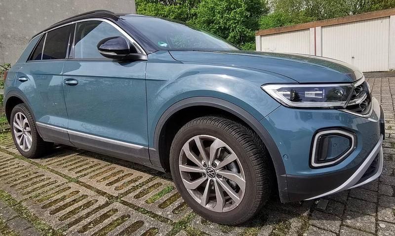 Gebraucht VW T-Roc Style 150 PS (110 kW) 2023 Blau SUV