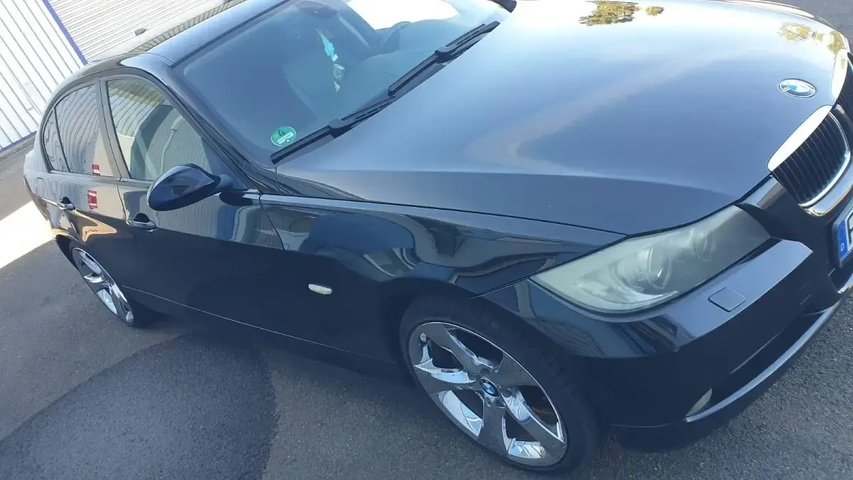 Gebraucht BMW 320 163 PS (119 kW) 2007 Schwarz Limousine