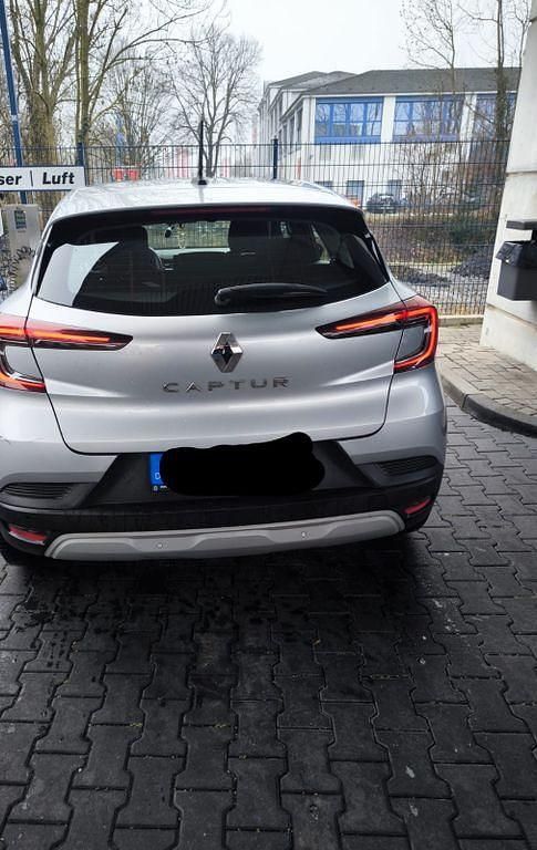Grau Gebraucht 2022 Renault Captur Business SUV | 13.500 € (Superpreis) - Bild 1/4