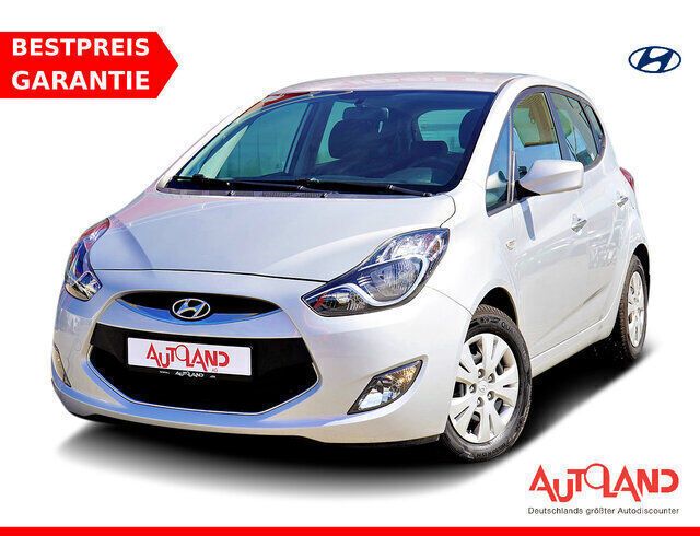 Silber Gebraucht 2015 Hyundai ix20 Van / Kleinbus | 8.990 € (Fairer Preis) - Bild 1/4