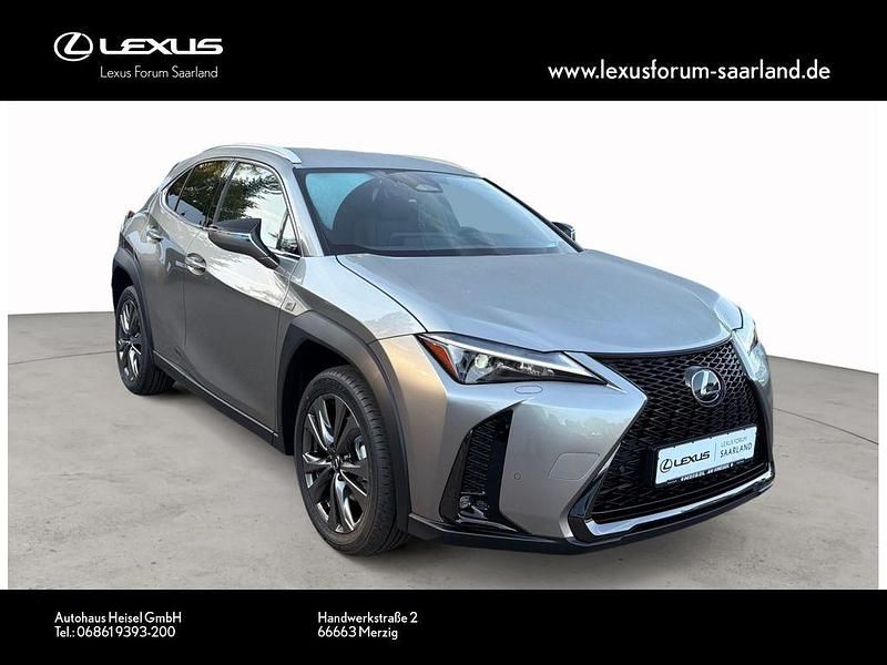 Neu Lexus UX 300h Sport Design Packet 199 PS (146 kW) 2026 Silber SUV