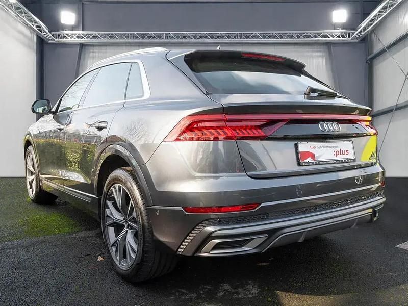 Gebraucht Audi Q8 S-Line 250 PS (183 kW) 2023 Grau SUV