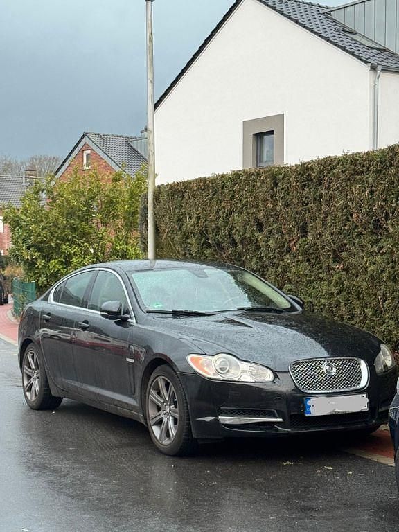 Gebraucht Jaguar XF Luxury 243 PS (178 kW) 2011 Schwarz Limousine