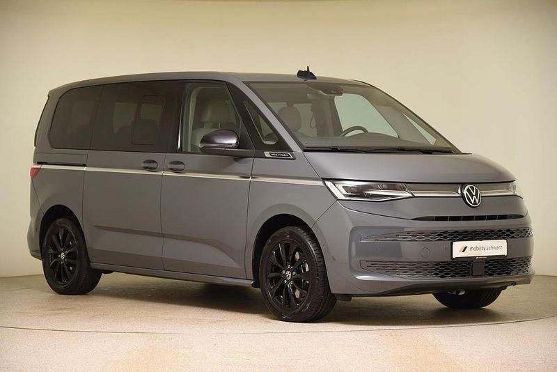 Gebraucht VW T7 Style 150 PS (110 kW) 2024 Grau Van