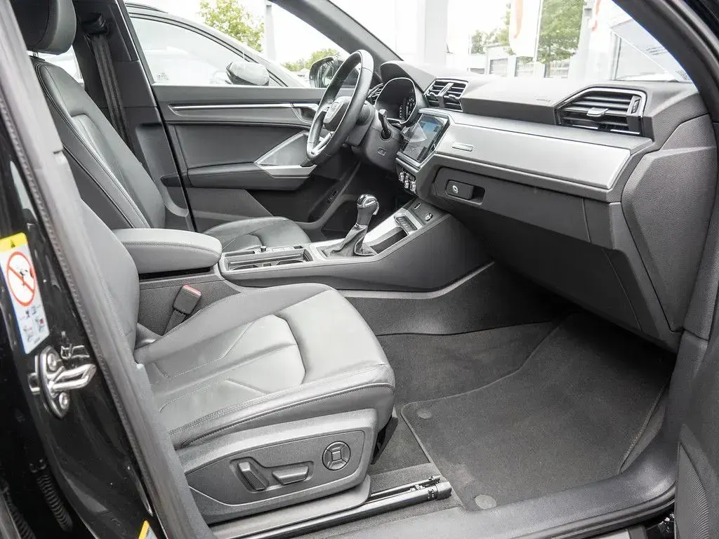 Gebraucht Audi Q3 Advanced 150 PS (110 kW) 2022 Mythosschwarz metallic SUV