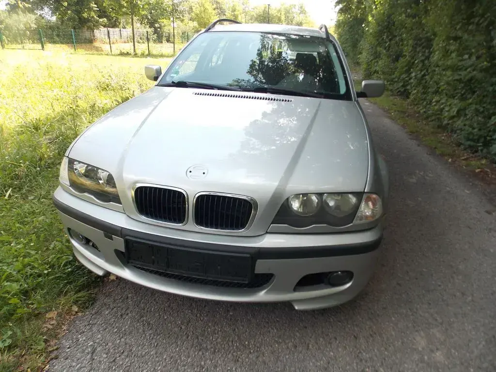 Gebraucht BMW 320 Sport Line 170 PS (125 kW) 2000 Silber Kombi