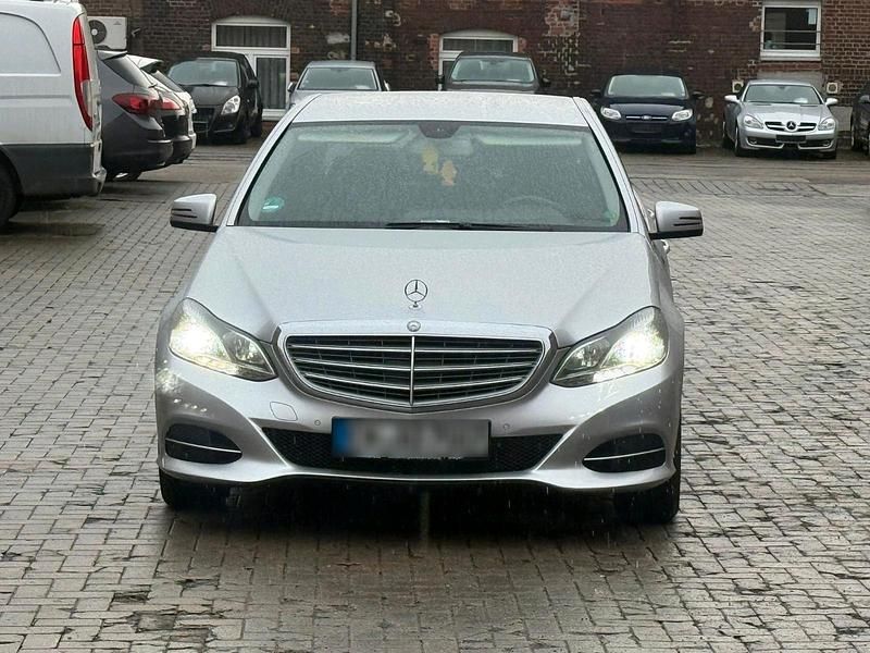 Gebraucht Mercedes E200 136 PS (100 kW) 2014 Silber Limousine