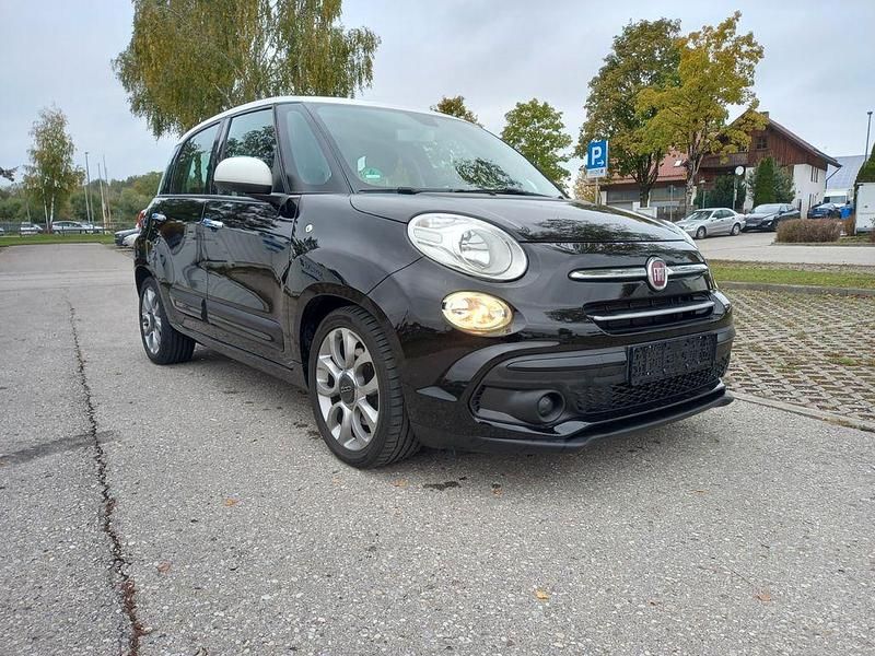 Schwarz Gebraucht 2017 Fiat 500L Pop Star Van / Kleinbus | 9.999 € (Etwas zu teuer) - Bild 1/4
