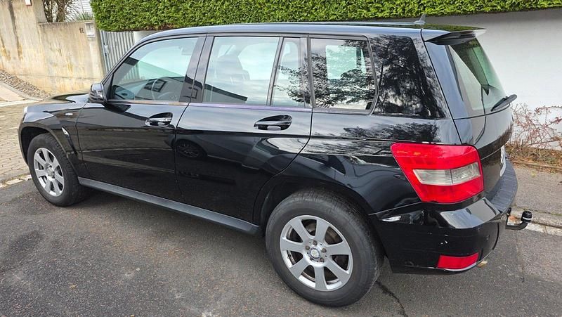 Gebraucht 2012 Mercedes GLK200 SUV | 7.900 € - Bild 1/4