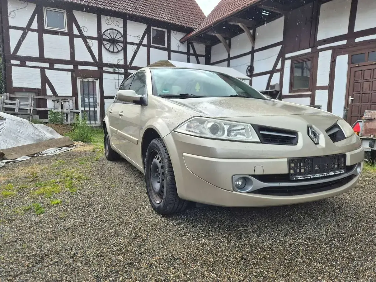 Gebraucht Renault Mégane 111 PS (81 kW) 2008 Beige Limousine