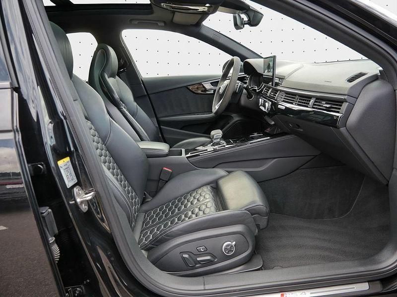 Gebraucht Audi RS4 Ambiente 450 PS (330 kW) 2023 Mythosschwarz metallic Kombi