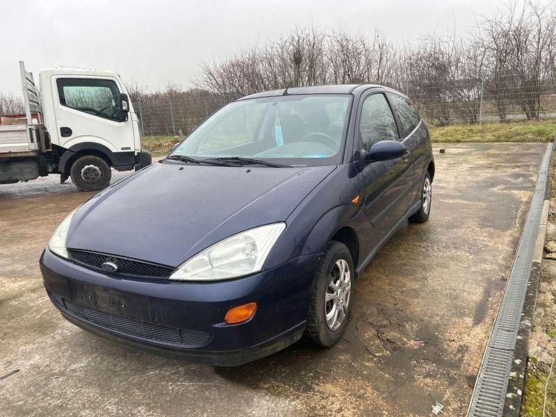Blau Gebraucht 2001 Ford Focus Limousine | 600 € (Guter Preis) - Bild 1/4