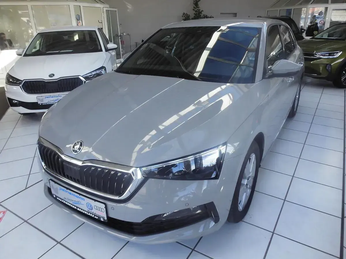 Gebraucht Skoda Scala Style 150 PS (110 kW) 2021 Grau Kleinwagen