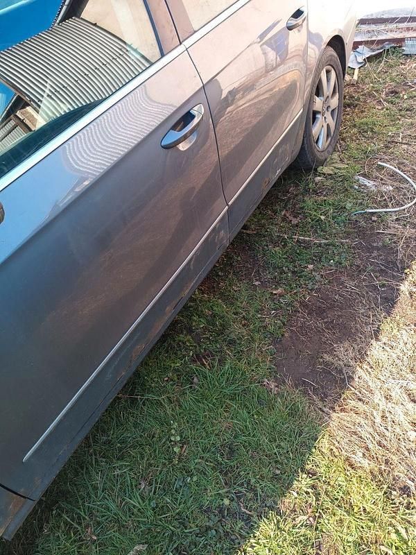 Gebraucht VW Passat Highline 140 PS (102 kW) 2005 Grau Kombi