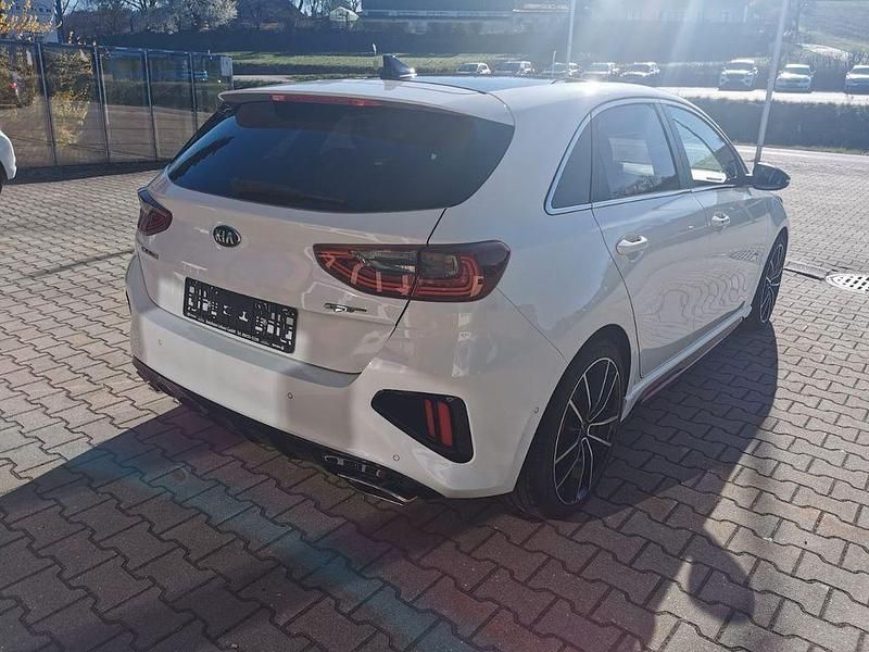 Gebraucht Kia Ceed GT GT 204 PS (150 kW) 2020 Weiß Limousine