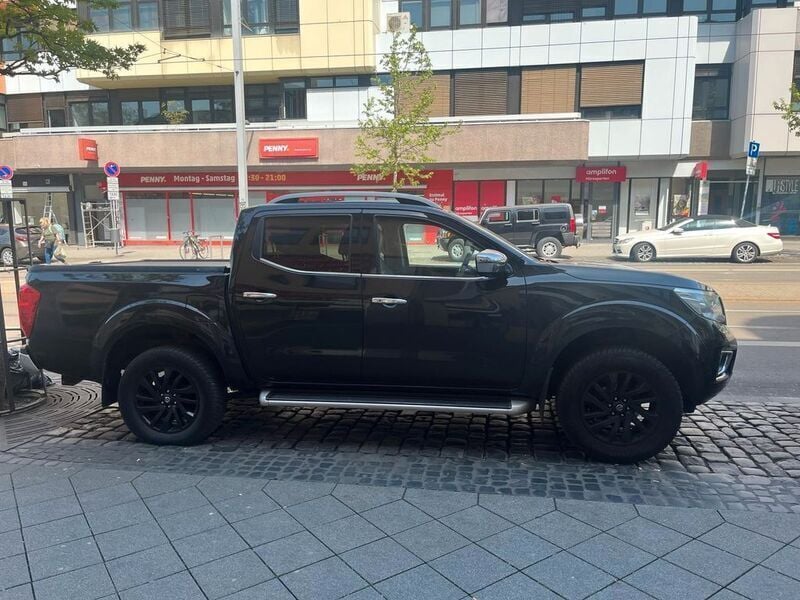 Schwarz Gebraucht 2019 Nissan Navara Abholung | 19.800 € (Guter Preis) - Bild 1/4