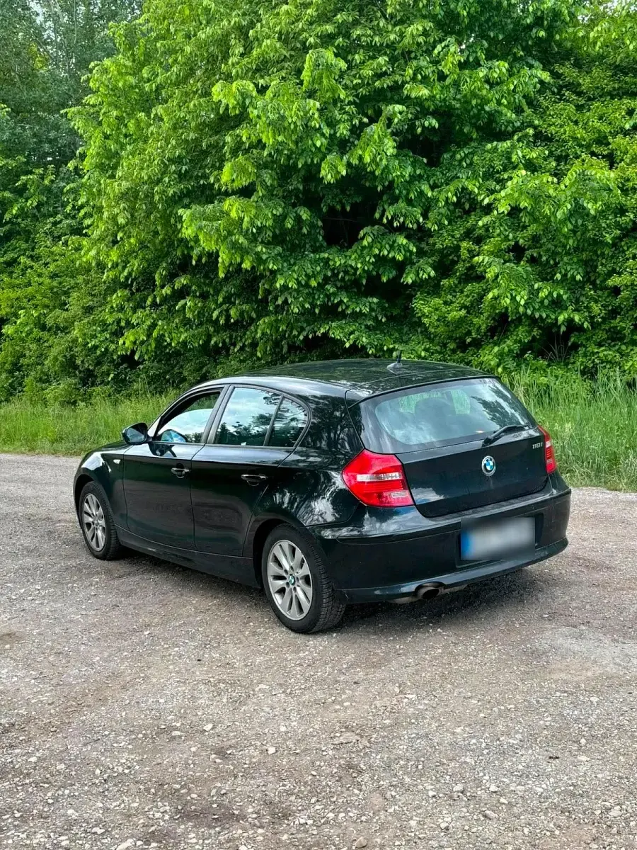 Gebraucht BMW 118 143 PS (105 kW) 2010 Schwarz Kleinwagen