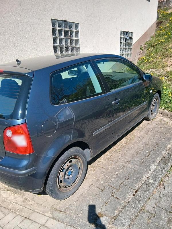 Gebraucht VW Polo 64 PS (47 kW) 2003 Grau Kleinwagen