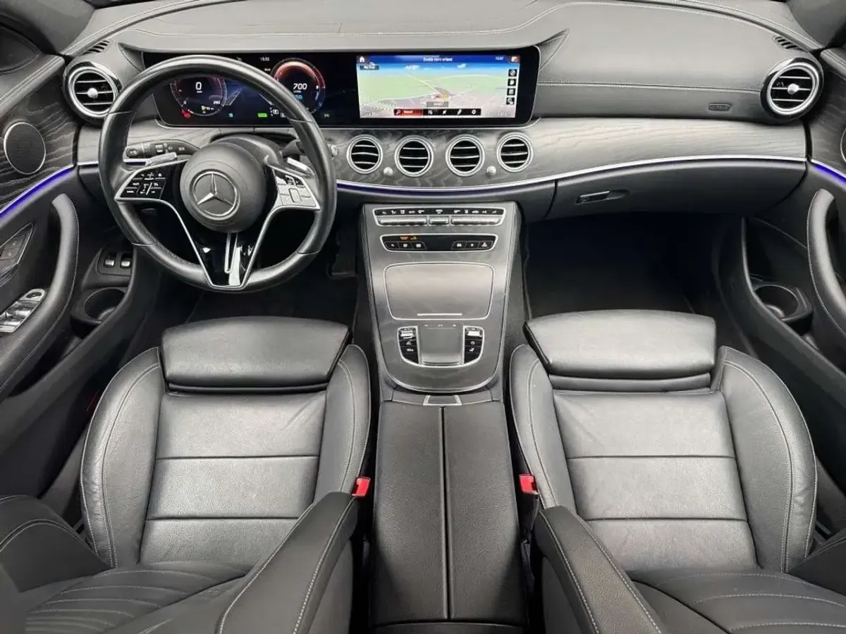 Gebraucht Mercedes E300 Avantgarde 211 PS (155 kW) 2023 Schwarzlack obsidianschwarz Kombi