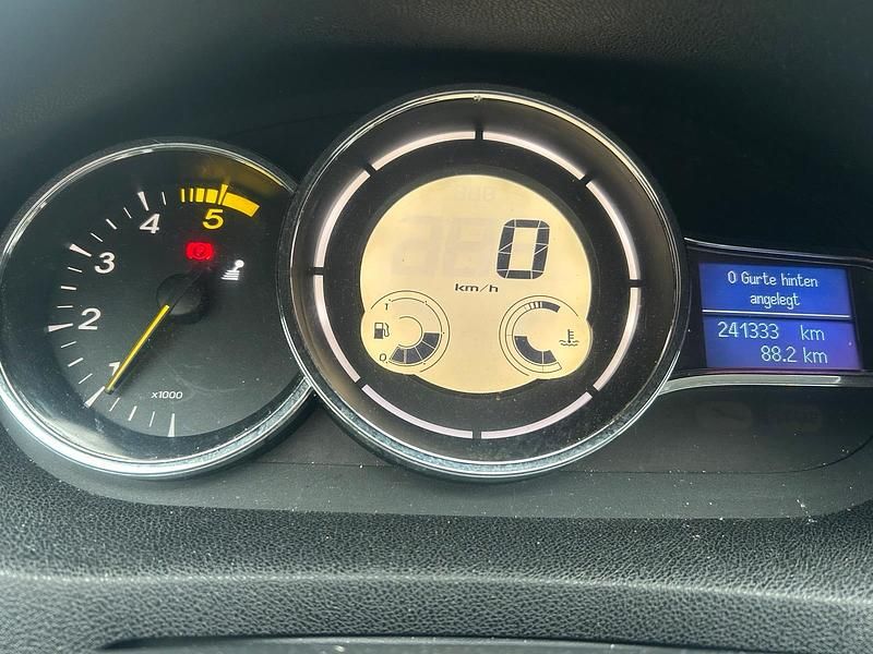 Gebraucht Renault Mégane 130 PS (95 kW) 2009 Schwarz Coupé