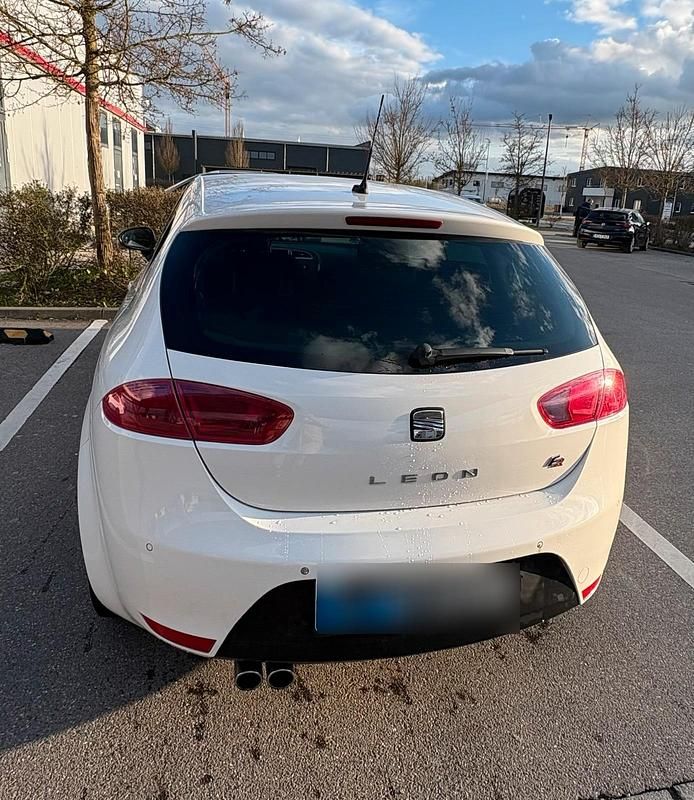 Gebraucht Seat Leon FR 170 PS (125 kW) 2012 Weiß Limousine