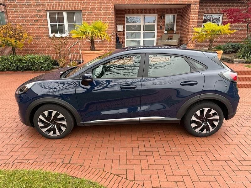 Blau Gebraucht 2022 Ford Puma Titanium SUV | 12.888 € (Superpreis) - Bild 1/4