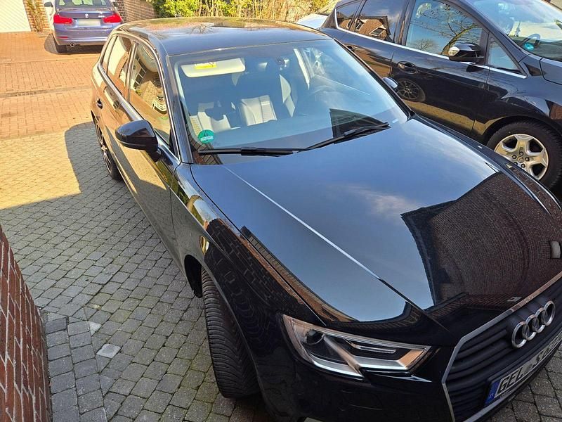 Gebraucht Audi A3 Design 116 PS (85 kW) 2019 Schwarz Limousine