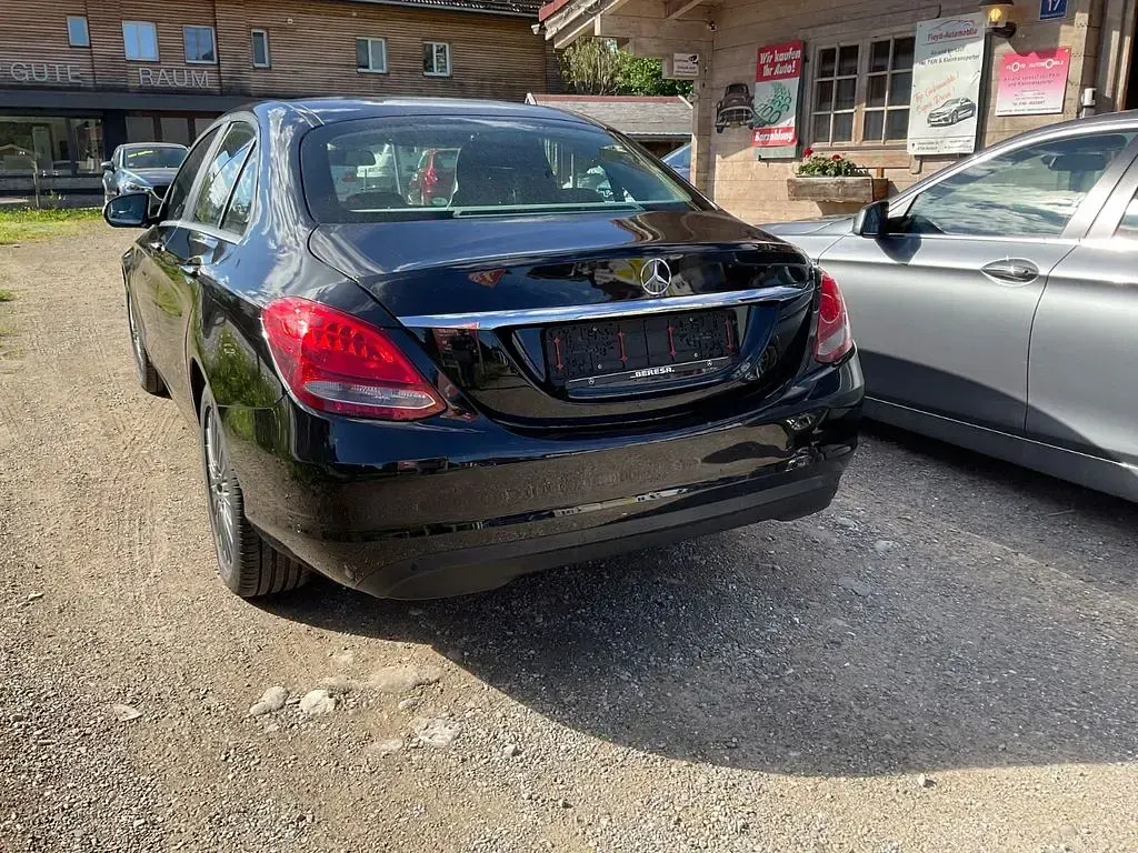 Gebraucht Mercedes C180 156 PS (114 kW) 2014 Schwarz Limousine