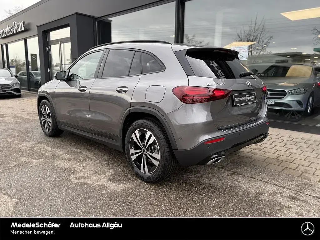 Second-hand Mercedes GLA200 Progressive 163 CP (119 kW) 2026 Gri SUV